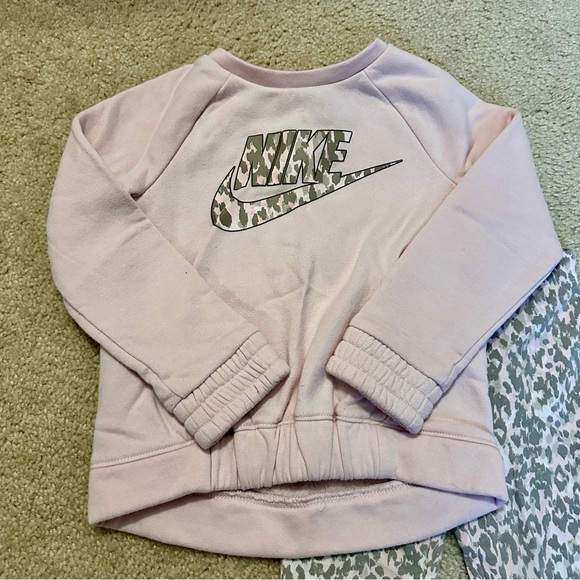 Nike Leopard Print Outfit Set - Picture 3 of 5